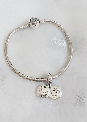 Pandora Pandora Family Çift Sallantılı Charm
