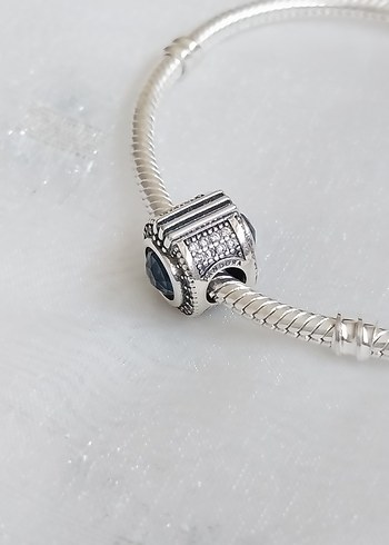 Beden çeşitli Renk Pandora Mavi Taşlı Charm