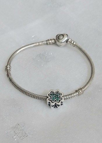 Pandora Pandora Ayrılabilir Dört Yapraklı Yonca Şans Charm