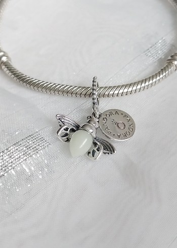 Pandora Pandora Karanlıkta Parlayan Ateşböceği Charm