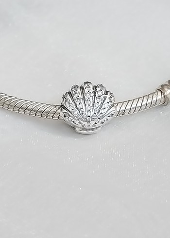 Pandora Şeffaf Taşlı İstiridye Kabuğu Charm