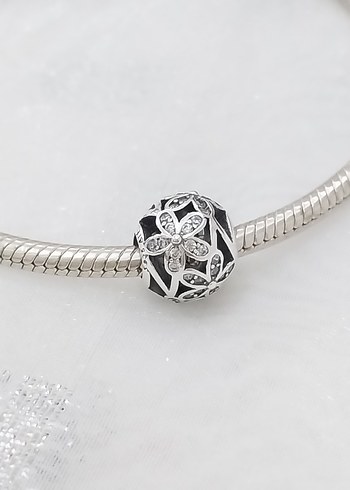 Pandora Herbaryum Çiçek Charm