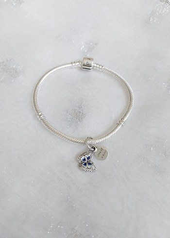 Pandora Pandora Kelebek Sallantılı Charm