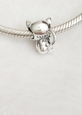 Beden Pandora Kırmızı Kalpli Kedi Charm