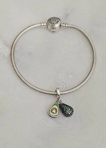 Pandora Pandora Avokado Sallantılı Charm