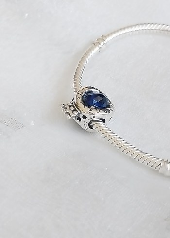 Beden mavi Renk Pandora Mavi Taşlı O Taç Charm
