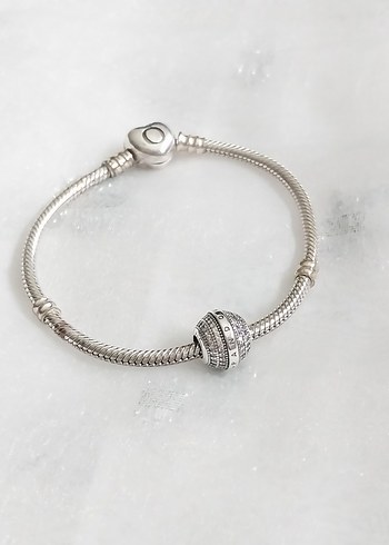 Pandora Pandora Logolu Taşlı Charm