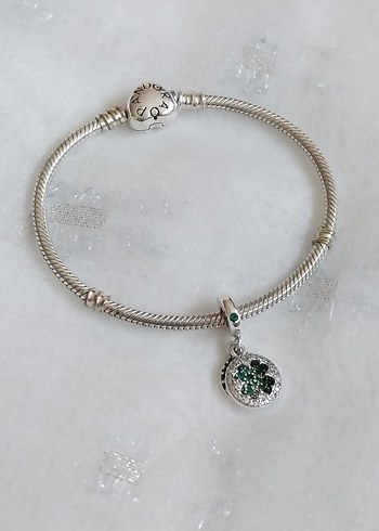 Pandora Pandora Dört Yapraklı Yonca Charm