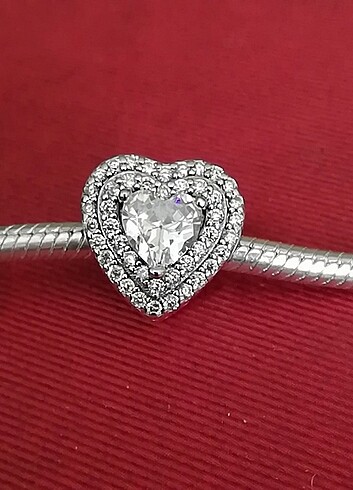 Şeffaf Taşlı Kalp Charm