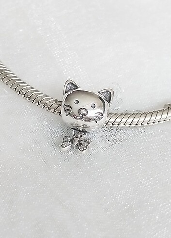 Pandora Papyonlu Kedi Charm 