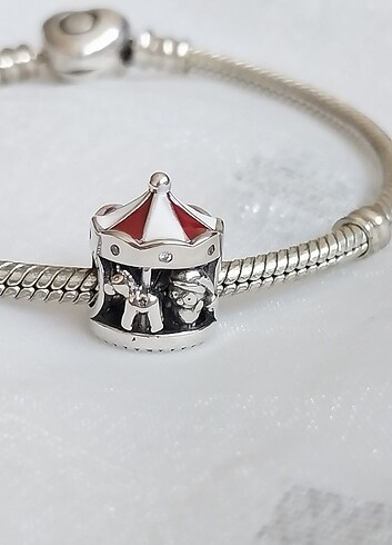 Pandora Atlıkarınca Charm 