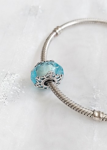 Beden Pandora Kar Tanesi Buz Mavisi Murano Charm