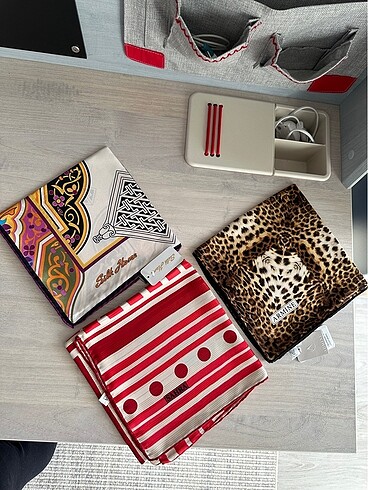 Armine/Silk Home/Sahra %yüz İpek Eşarplar