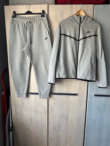Nike Tech Fleece Erkek Gri Takım