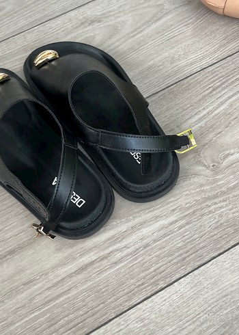 Siyah Kemerli Kadın Dolgu Topuklu Sandalet - Görsel 5