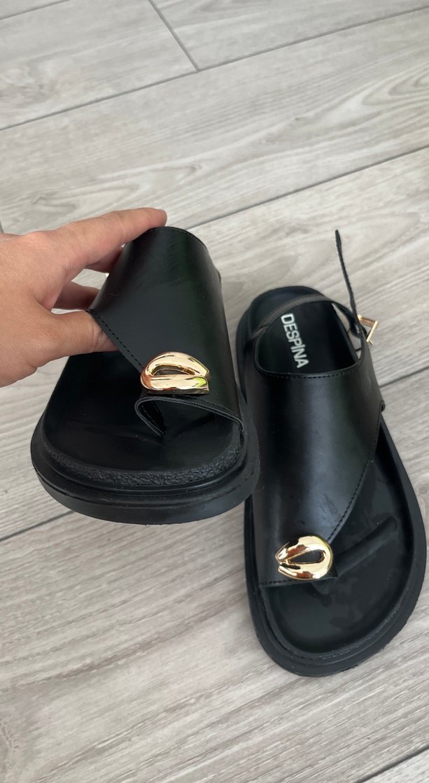 Siyah Kemerli Kadın Dolgu Topuklu Sandalet - Görsel 3