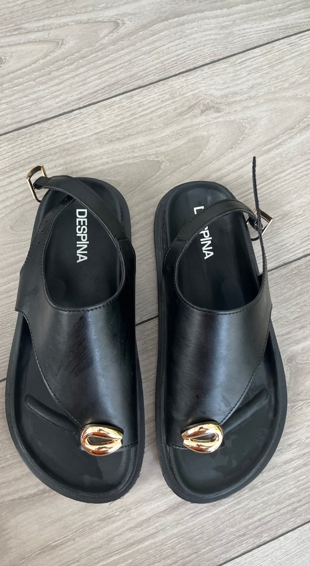 Siyah Kemerli Kadın Dolgu Topuklu Sandalet - Görsel 2