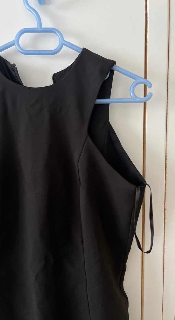 Siyah V Yakalı Drapeli Uzun Elbise - Görsel 3