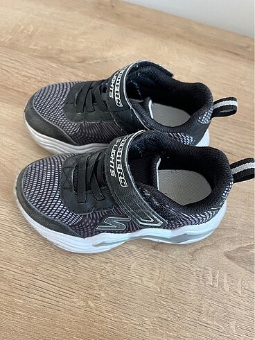 23 Beden Skechers erkek çoçuk ayakkabı