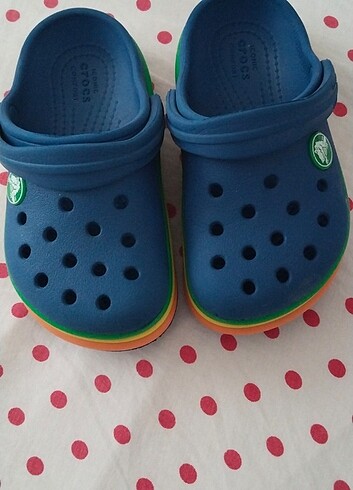 25 Beden Crocs çocuk terlik