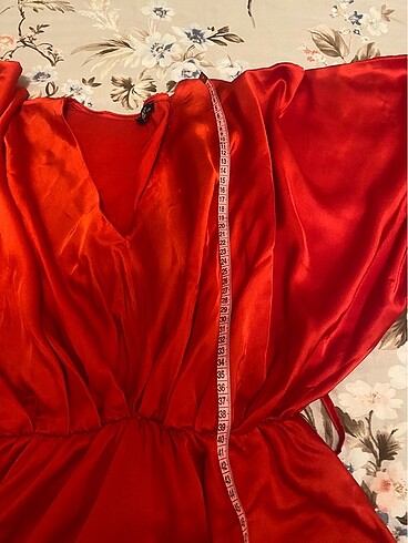 Saten kırmızı elbise - Görsel 4