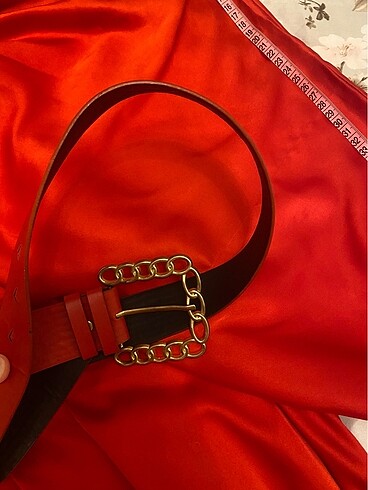 Saten kırmızı elbise - Görsel 8