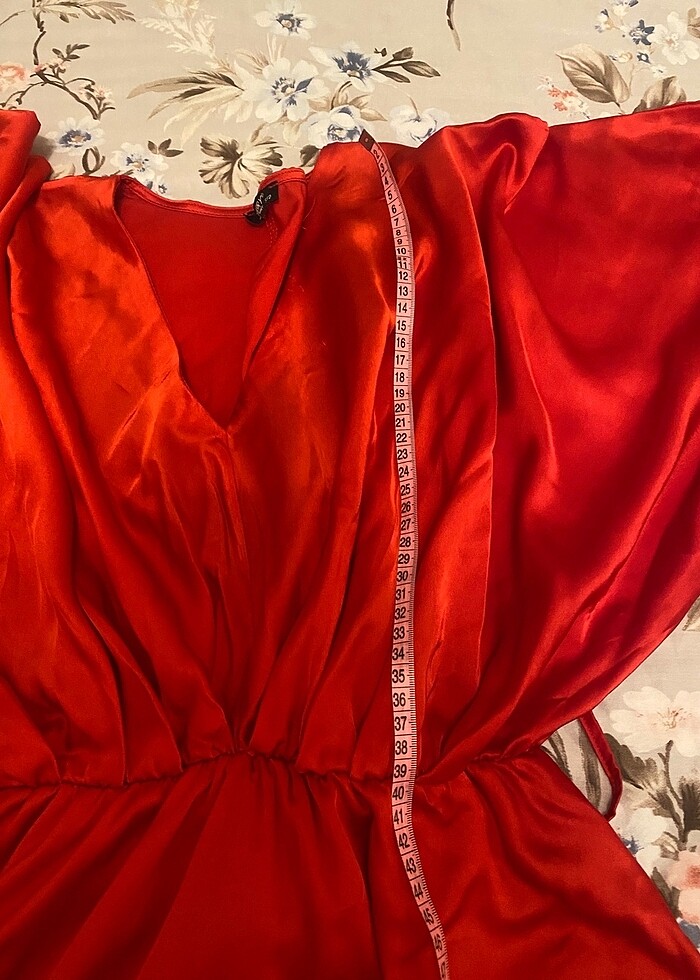 Saten kırmızı elbise - Görsel 4