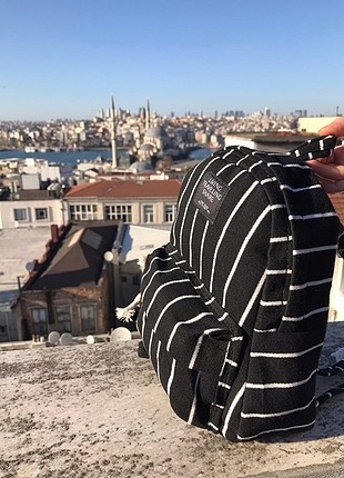 Çizgili sırt çantası