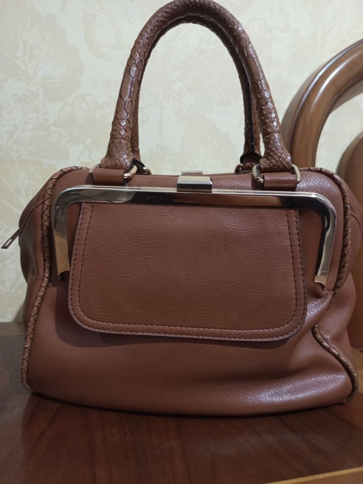 Kahverengi Deri Tokalı Kadın Çanta - Görsel 2