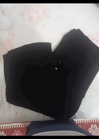 Siyah Kadın Salaş Midi Kumaş Pantolon - Görsel 5