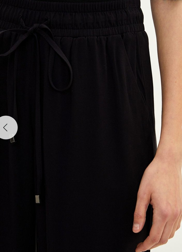 Siyah Kadın Salaş Midi Kumaş Pantolon - Görsel 3