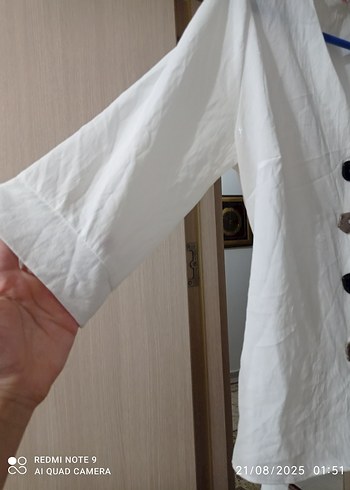 Düğmeli Keten Beyaz Kadın Gömlek - Görsel 2