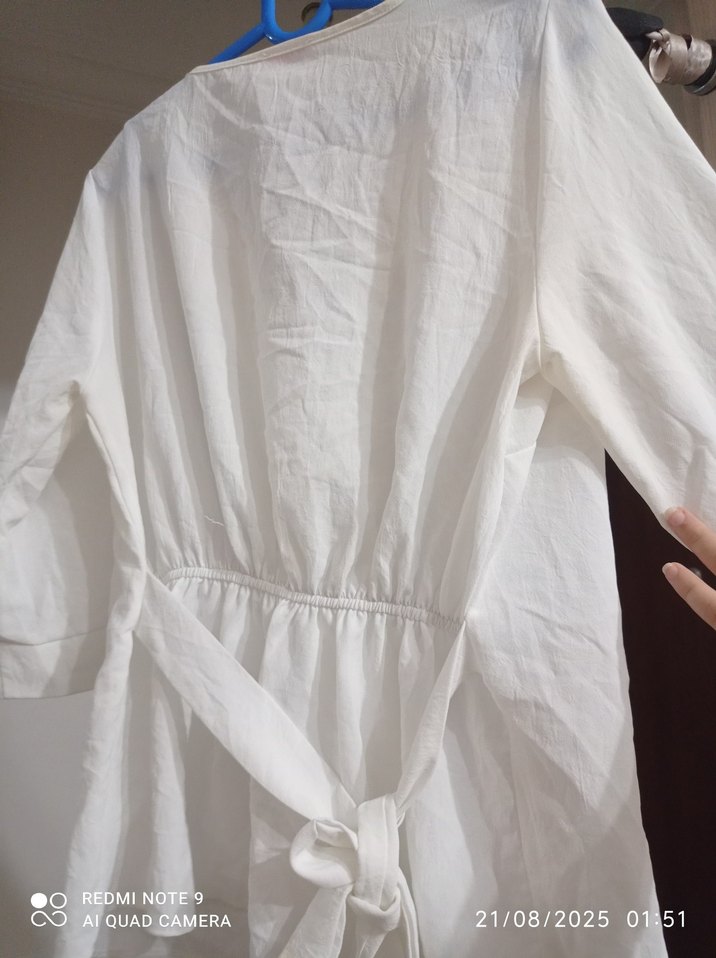 Düğmeli Keten Beyaz Kadın Gömlek - Görsel 4