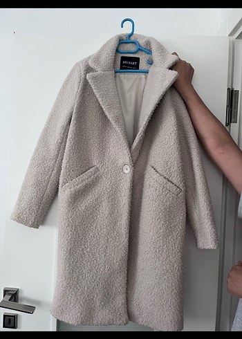 Tek Düğmeli Bej Peluş Kaban
