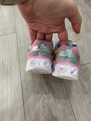 27 Beden Skechers ayakkabı