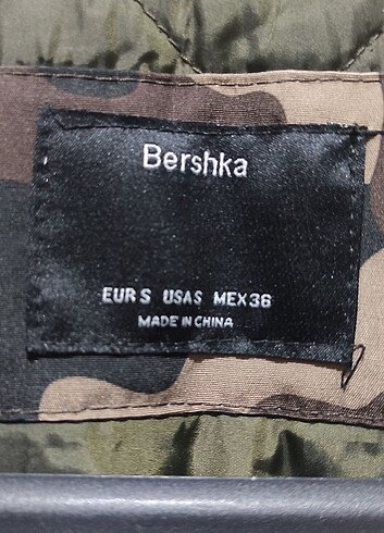 Bershka mont