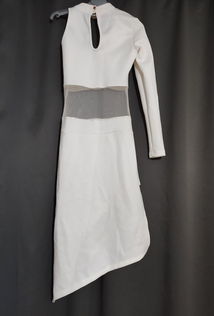 Asimetrik, tül detaylı, beyaz kadın abiye elbise - Görsel 2
