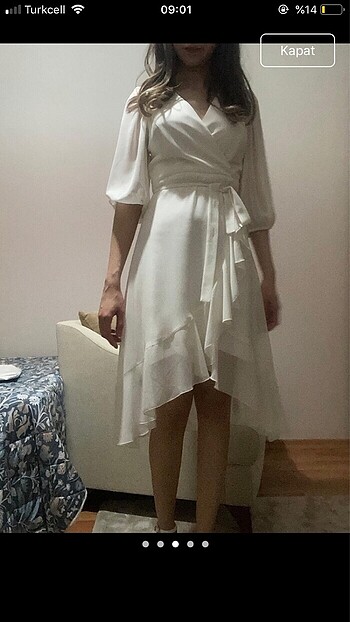 38 Beden Beyaz fırfırlı kruvaze elbise