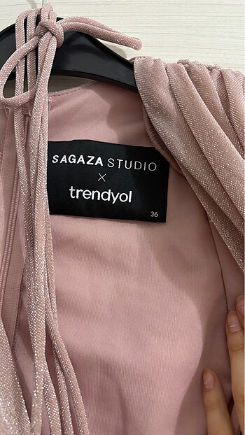 s Beden Sagaza trendyol pembe simli elbise