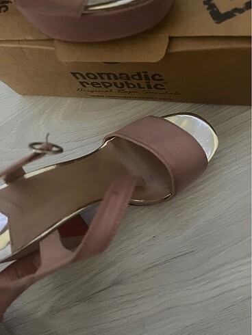 Stradivarius  marka sadece 1 kez giyildi . - Görsel 5