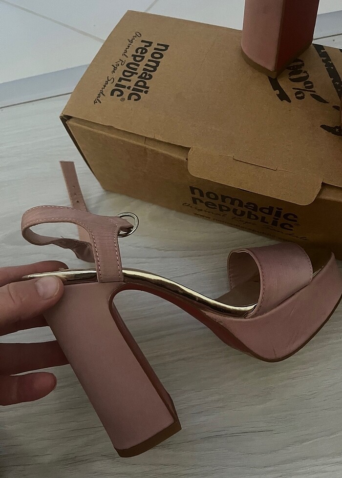 Stradivarius  marka sadece 1 kez giyildi . - Görsel 2