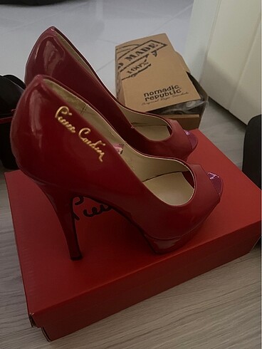 Pierre Cardin Pierre cardin marka 2 kere düğünde giyildi