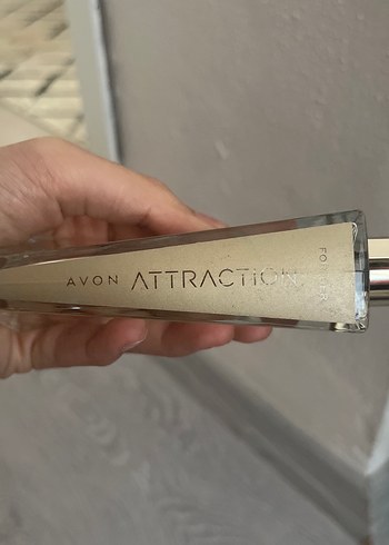 Avon Attraction Kadın Parfümü - Görsel 3