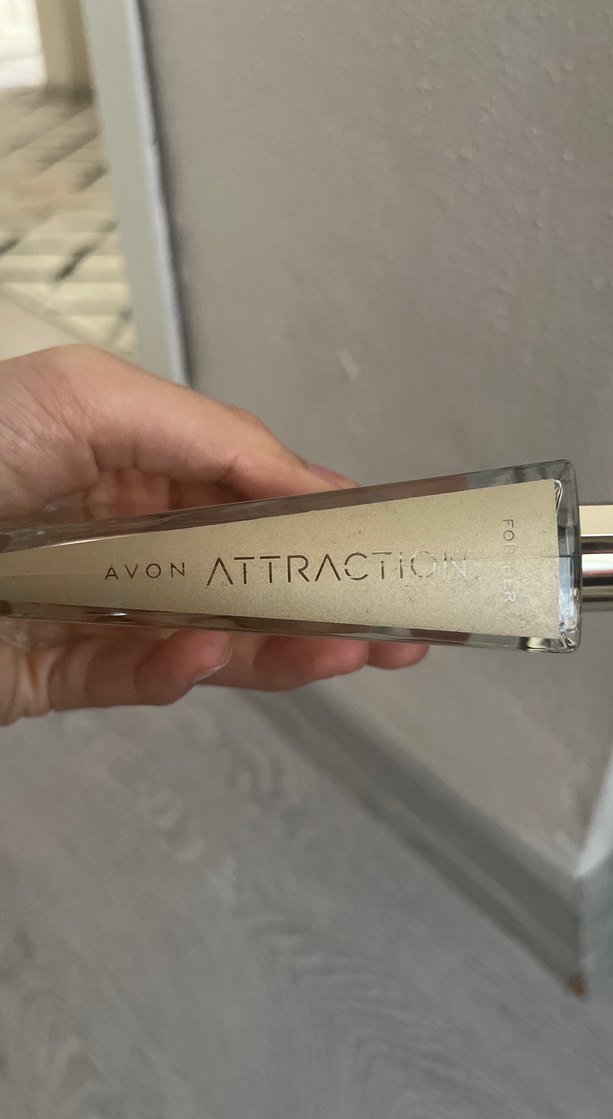 Avon Attraction Kadın Parfümü - Görsel 3