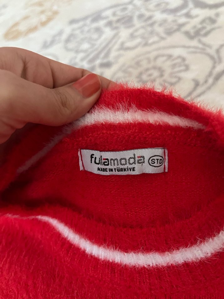 Kırmızı Nakışlı Kadın Triko Kazak - Görsel 2