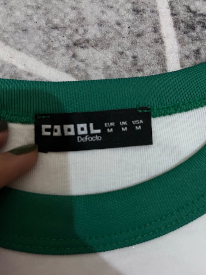 Kadın Beyaz Baskılı Kısa Kollu Tişört - Görsel 2