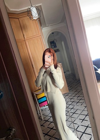 Bej Yüksek Yakalı Kadın Triko takımı - Görsel 3