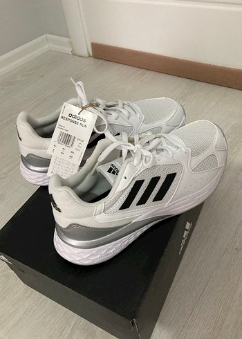Adidas 42.5