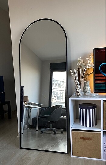 Siyah Metal Çerçeveli Ayaklı Boy Aynası 180x70 cm
