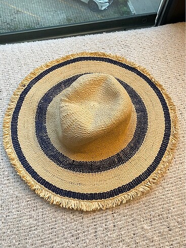 Büyük Boy Hasır Plaj Şapkası